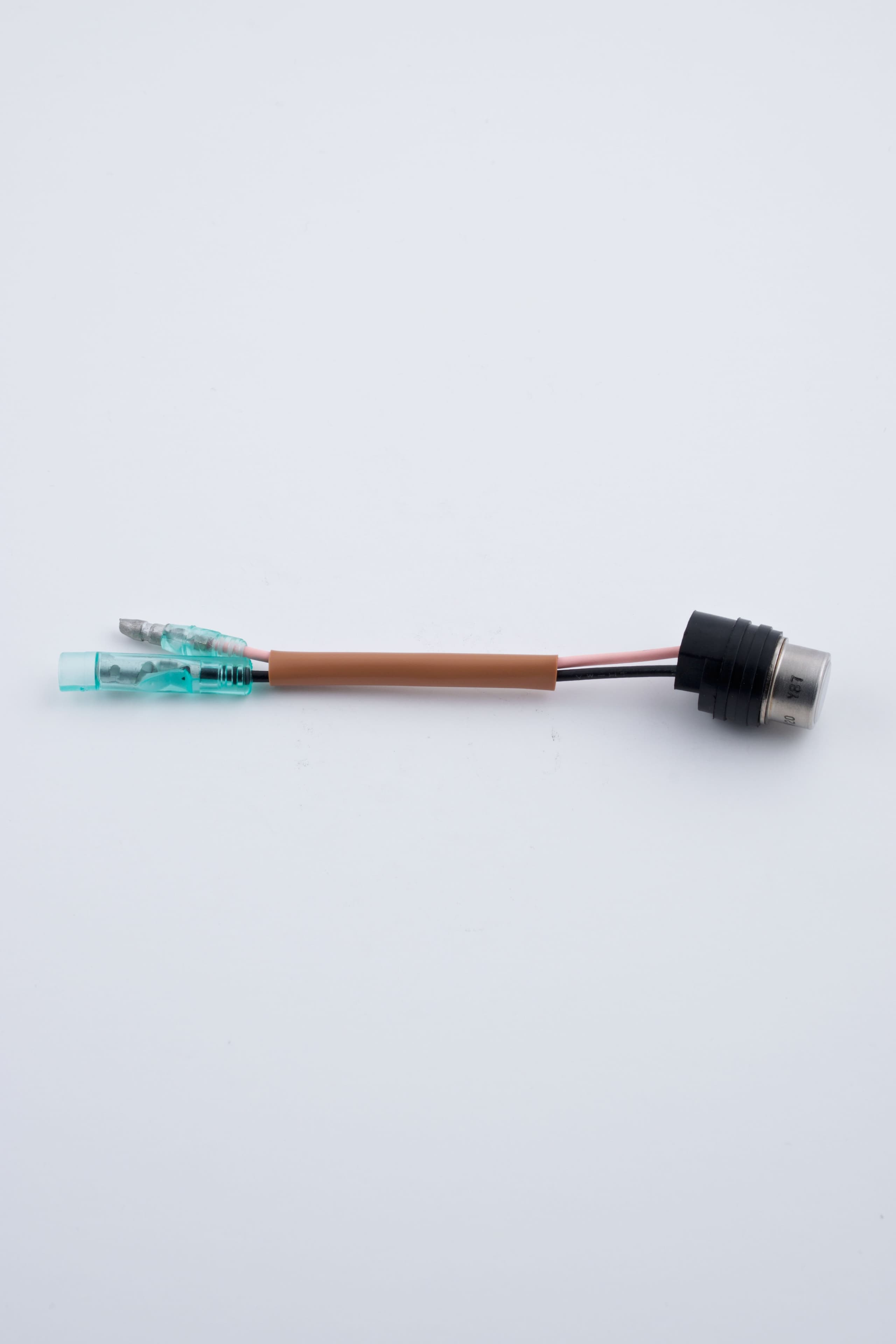 Yamaha - Thermo switch assy - 688-82560-10-00 — product photograph