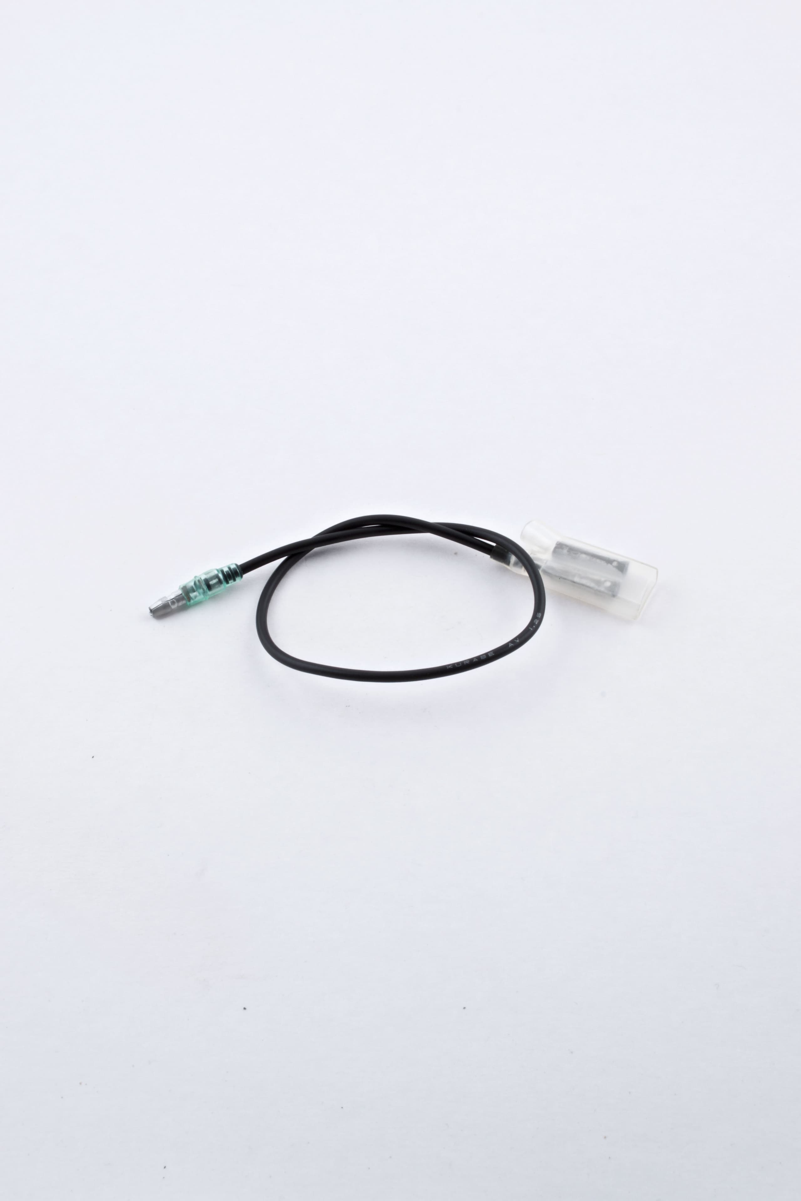 Yamaha Conventional Wire Extension Bullet Connector - Black - 1 ft | OEM Electrical Connector | 6Y5-82117-00-00 — product photograph