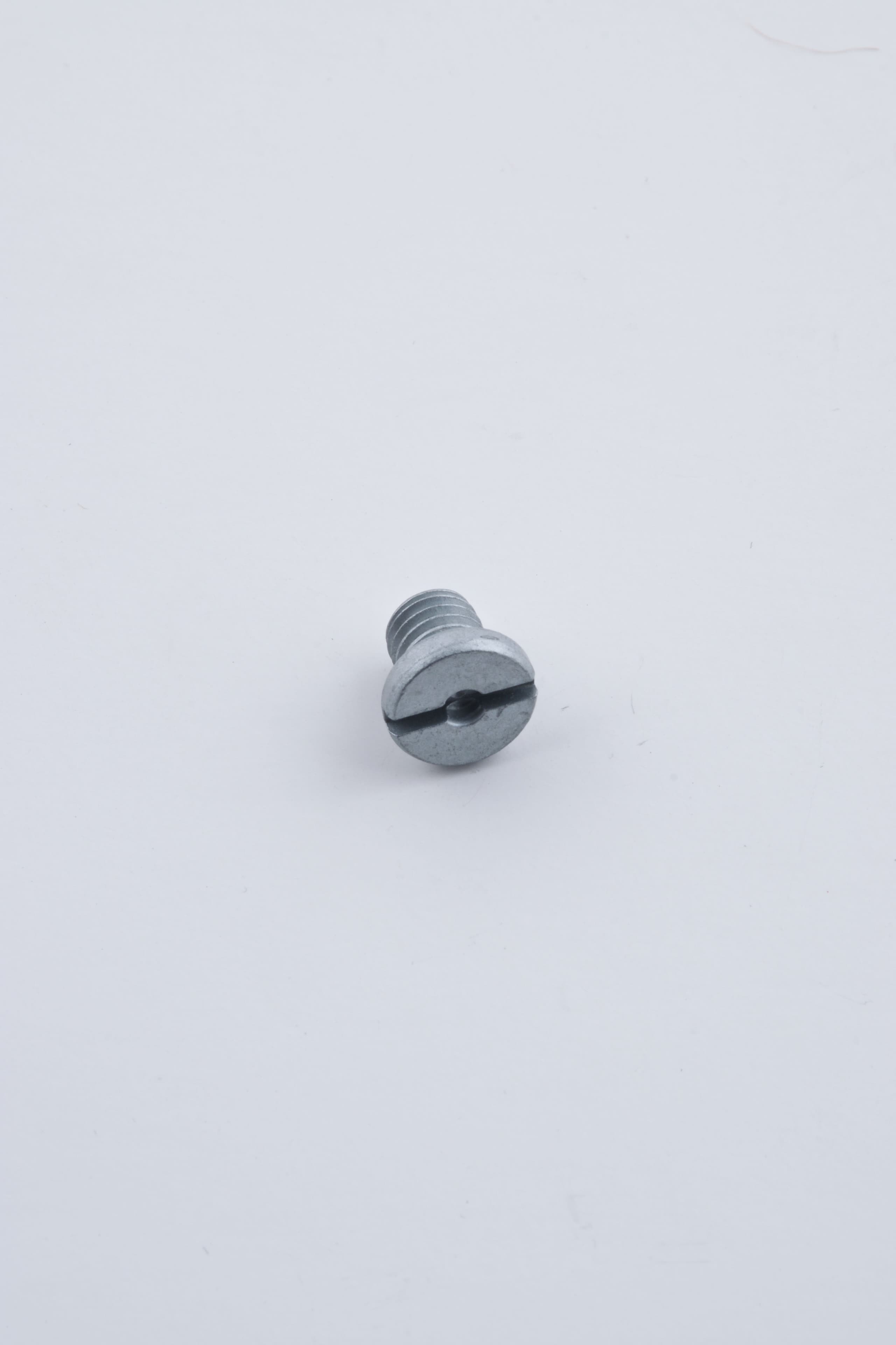 Yamaha - Plug, straight screw - 90340-08002-00 — product photograph