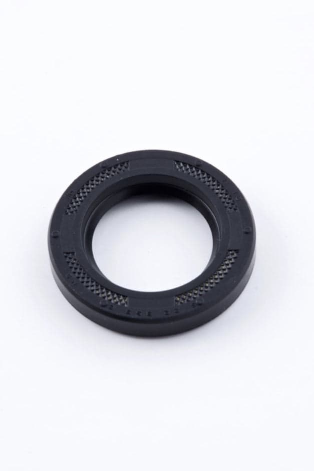Yamaha - Oil seal - 93101-22M60-00 — product photograph